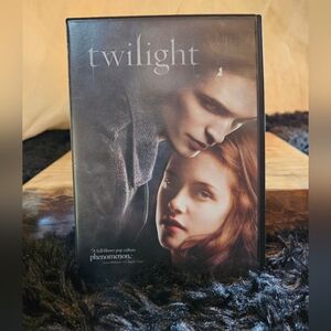 🎥 Twilight DVD Starring Kristen Stewart and Robert Pattinson